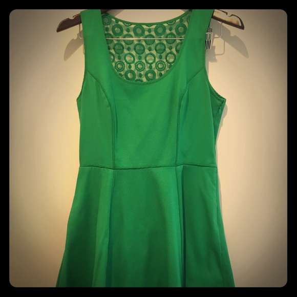 Jessica Simpson Sleeveless Green Fit & Flare Dress - Picture 3 of 5